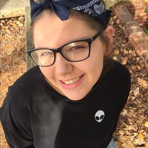 Meet your Posher, Hannah